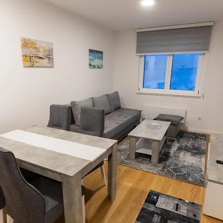 Lejlighed Uz Stazu -snjezna Dolina